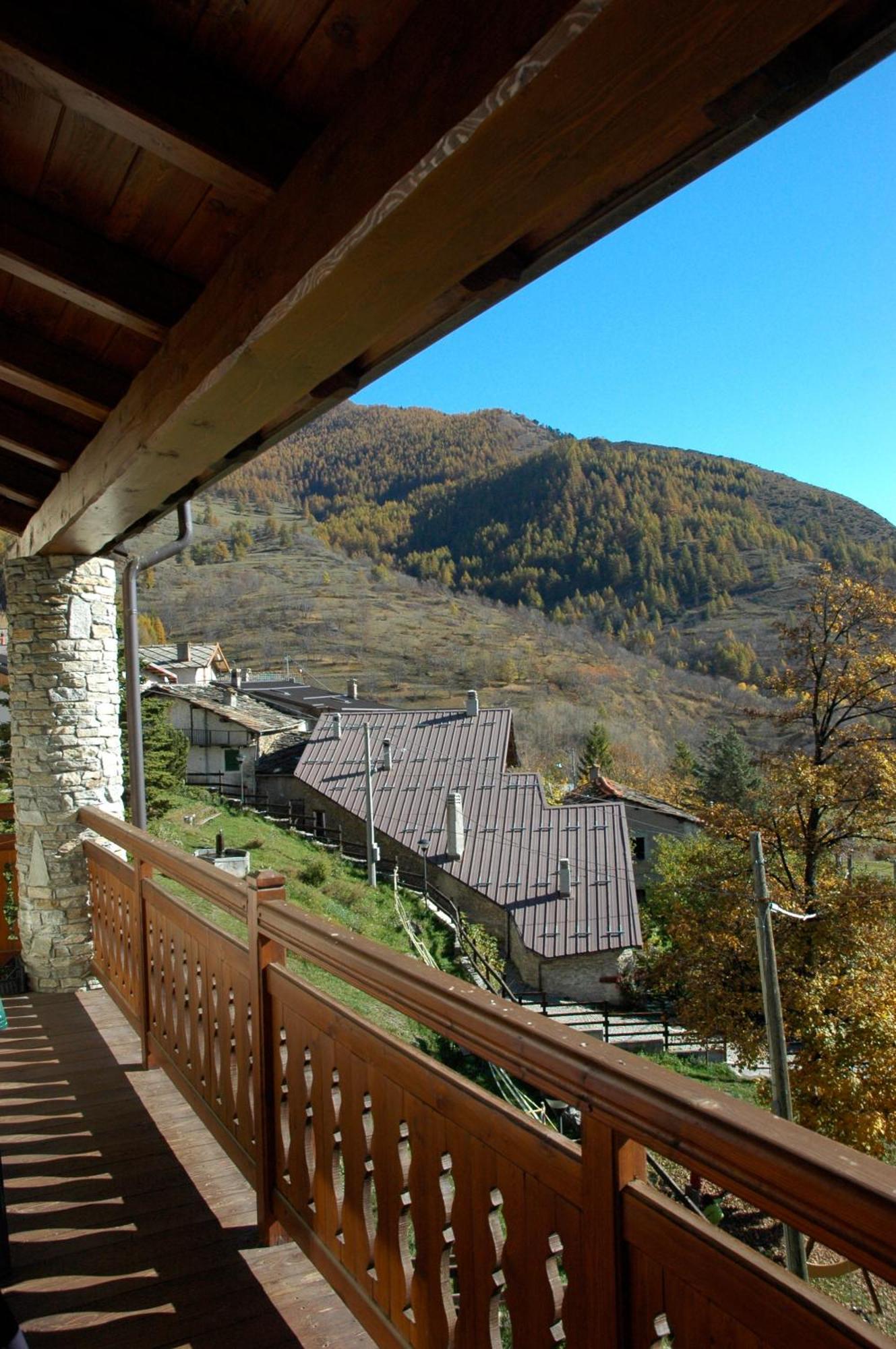 Usseaux La Placette - Albergo Diffuso E Trattoria المظهر الخارجي الصورة