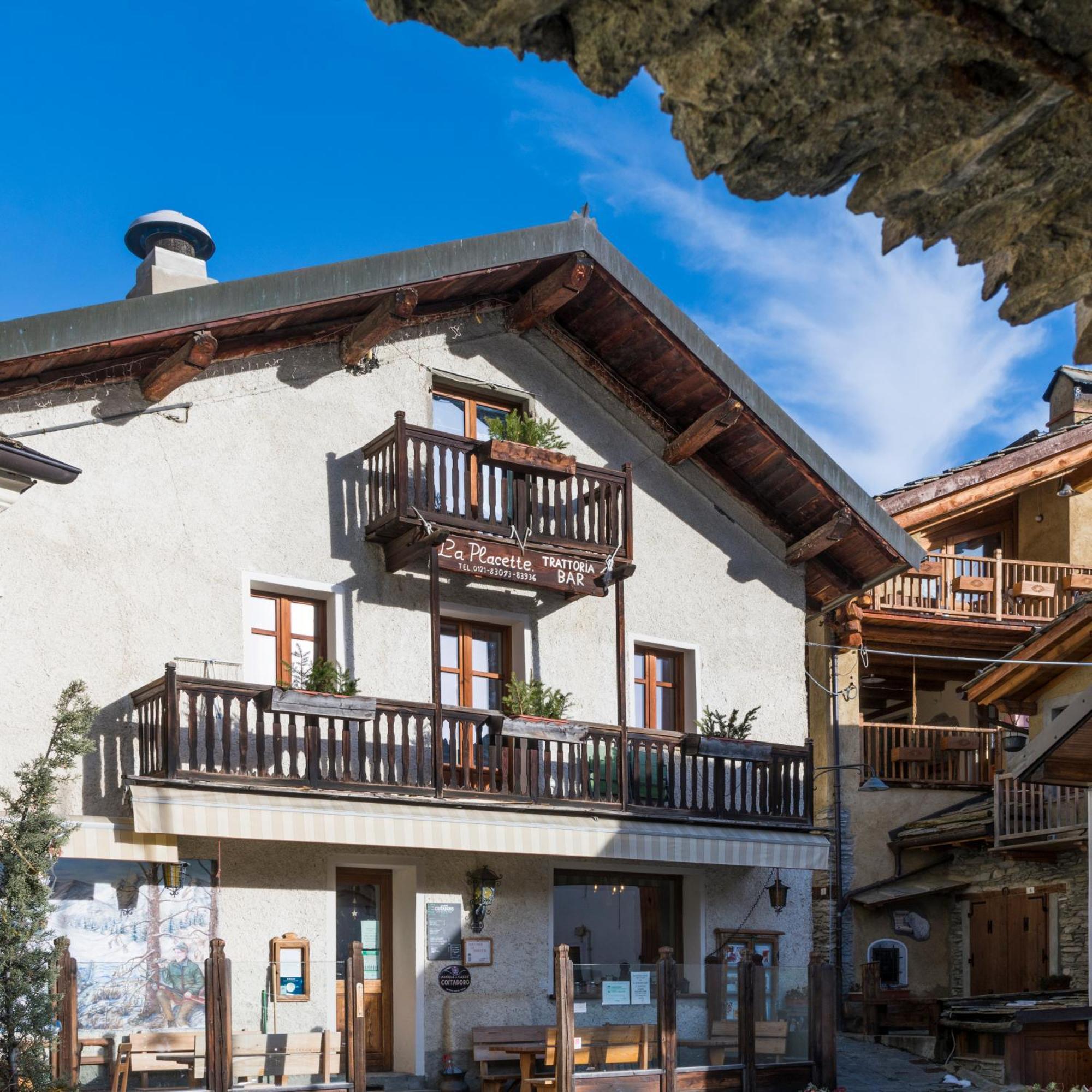 Usseaux La Placette - Albergo Diffuso E Trattoria المظهر الخارجي الصورة