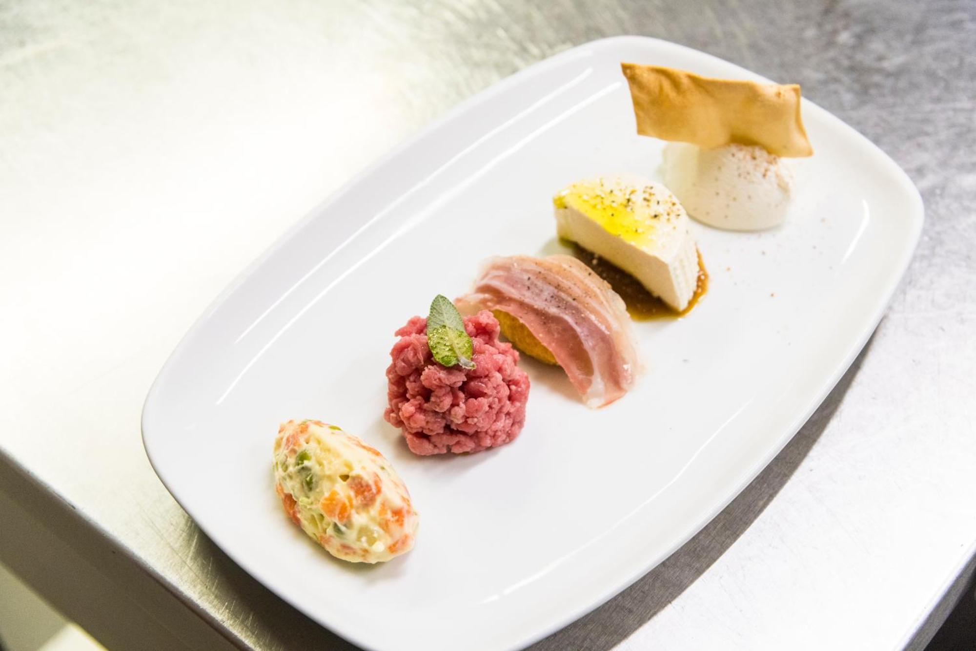 Usseaux La Placette - Albergo Diffuso E Trattoria المظهر الخارجي الصورة